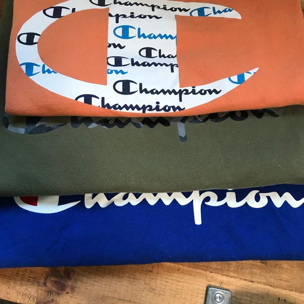 📚🍎 3 Champion Tees